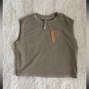 Brand new Skims crop top M